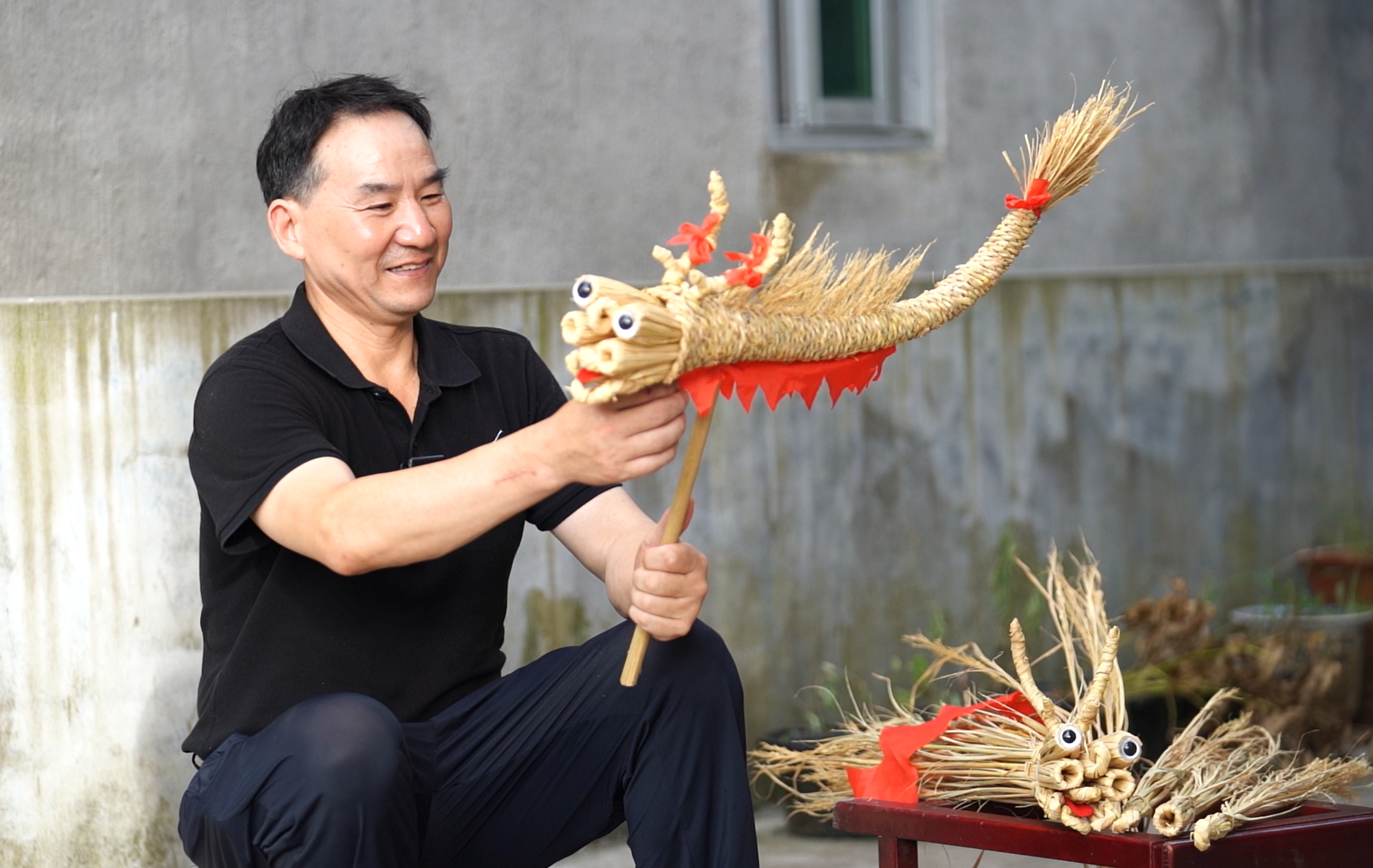 【非遗】汾口草龙非遗传承千岛湖草编小龙中国龙儿童舞龙图片1